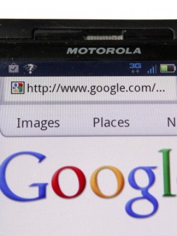 <p>
	Google може да придобие Motorola след разрешението и на Пекин.&nbsp;<em>Илюстрация: Ройтерс</em></p>
