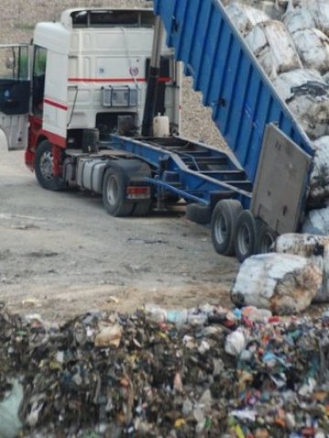 <p>
	Новото законодателство има за цел да насърчи разделното събиране и рецикливането на отпадъците</p>
<p>
	Снимка: БТА</p>
