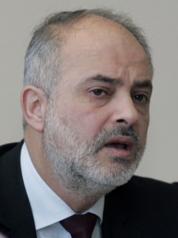 <p>
	Тотю Младенов, министър на социалната политика Снимка: БТА</p>
