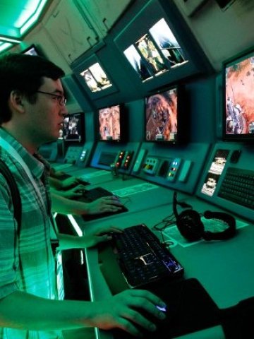 <p>
	Американската гейм индустрия&nbsp; регистрира ежегодни продажби за над 10 млрд. долара.<em> Снимка: Ройтерс</em></p>
