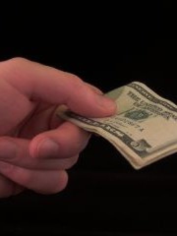 <p>С пари може да си купите удовлетворение и да притъпите недостатъците в живота си, но за щастие трябва нещо повече. Снимка: Sxc.hu</p>