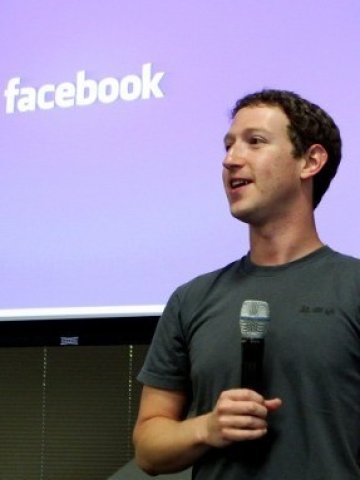 <p>
	Основателят на Facebook Марк Зукърбърг.<em> Снимка: Ройтерс</em></p>
