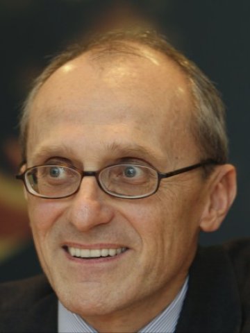 <p>
	Андреа Енриа, председател на EBA. <em>Снимка: Ройтерс</em></p>
