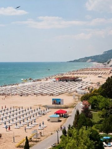 <p>
	Плажът на Албена Снимка: Албена АД</p>
