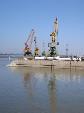 <p>
	<em>&nbsp;&bdquo;Химимпорт" разширява палитрата си от пристанища </em>Снимка: <em>Порт Русе</em></p>
