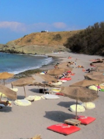 <p>
	И тази година плажовете по Черноморието не бяха достатъчно пълни през септември. <em>Снимка: БТА</em></p>
