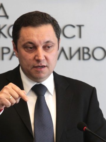 <p>
	<em>Лидерът на РЗС Яне Янев</em>.&nbsp; Снимка:<em>БТА</em></p>
