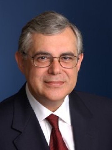 <p>
	Лукас Пападемос. <em>Снимка: www.ecb.int</em></p>
