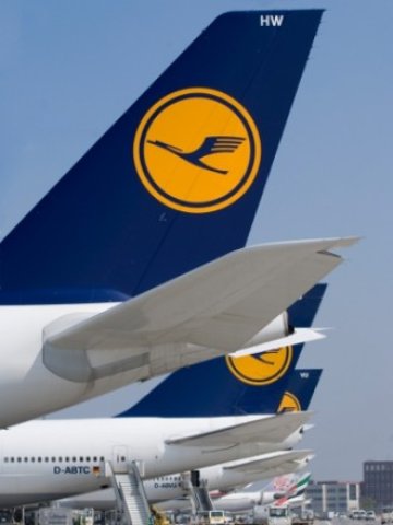 <p>
	Lufthansa е успяла да намали оперативните си загуби през първото тримесечие на 227 млн. евро. <em>Снимка: компанията</em></p>
