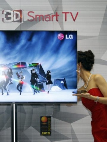 <p>
	Смарт телевизорите подпомогнаха маржовете на LG. <em>Снимка: Ройтерс</em></p>
