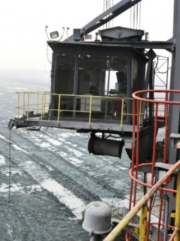 <p>
	<em>Замяната на стари ескавационни мощности с модерно енергийно спестяващо оборудване също ще бъде подпомагано по тази програма </em>&nbsp; &nbsp; &nbsp;Снимка: БТА&nbsp;</p>
