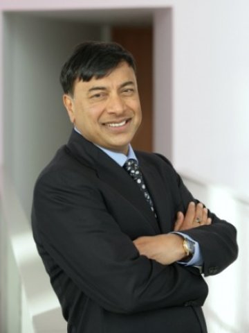 <p>
	Основателят на компанията Лакшми Митал. <em>Снимка: ArcelorMittal </em></p>
