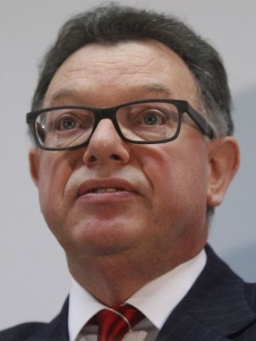 <p>
	Рето Франчони. <em>Снимка: Ройтерс</em></p>
