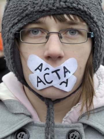 И Чехия замрази ратификацията на ACTA 