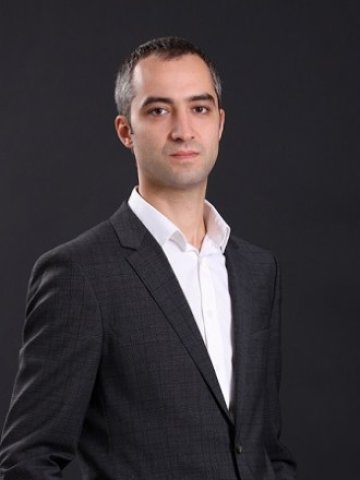 <p>
	Ивайло Петров, бизнес мениджър и подуправител за България в Бакстер България. <em>Снимка: Личен архив</em></p>
