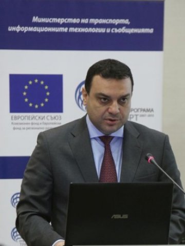 <p>
	Транспортният министър Ивайло Московски. <em>Снимка: БТА</em></p>
