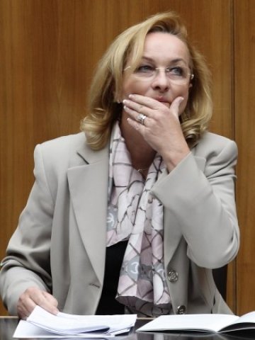 <p>
	Мария Фектер не за първи път има неуместни коментари. <em>Снимка: Архив Ройтерс</em></p>
