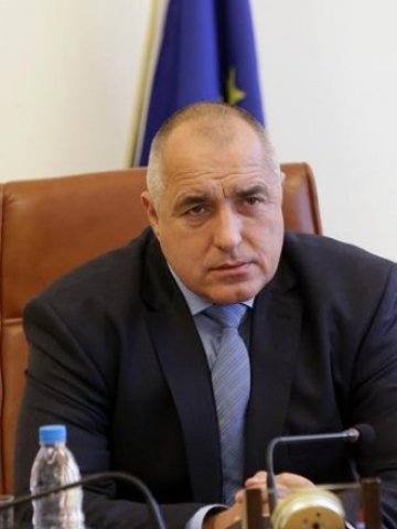 Борисов направи рязък завой наляво