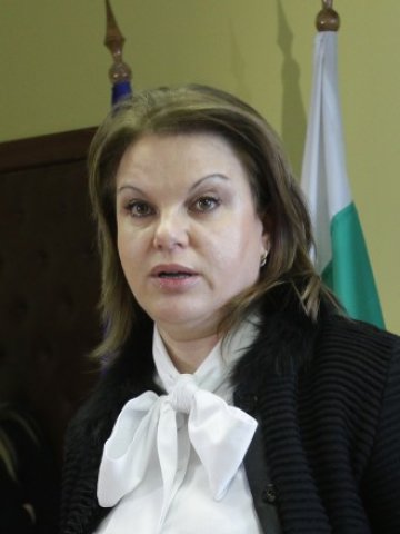<p>
	Управителят на здравната каса Нели Нешева. Снимка: БТА</p>
