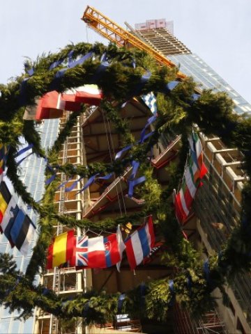 <p>
	Преместването на ЕЦБ в новия й дом е планирано за 2014 г. <em>Снимка: Ройтерс</em></p>
