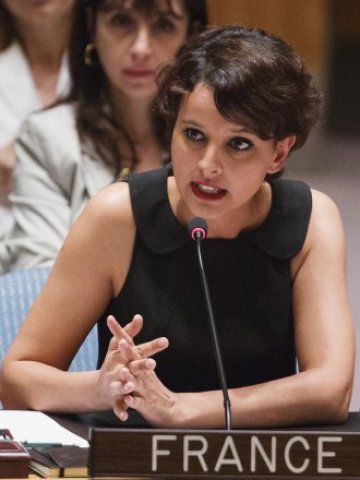 <p>
	Говорителкатана френското правителство Наджа-Вайо Белкасем. <em>Снимка: Ройтерс</em></p>
