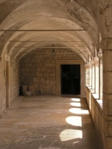 <p>Някои манастири са превърнали&nbsp;интернет в свой бонус. <i>Снимка: sxc.hu</i></p>