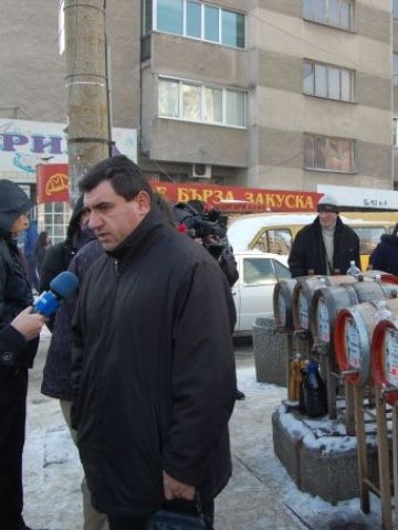 За месец са иззети 2 тона нелегално продавани вино и ракия