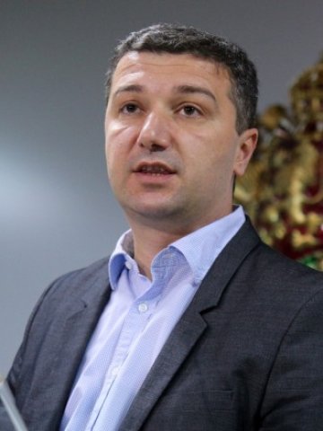 <p>
	Стойнев: Акциите на ЕСО не са вписани в полза на БЕХ. <em>Снимка: БТА</em></p>
