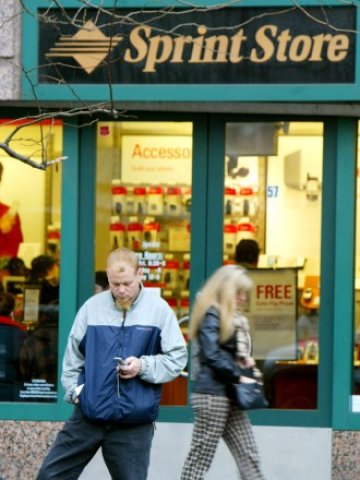 <p>
	Sprint може скоро да е новият собственик на Т-Mobile US. <em>Снимка: Ройтерс</em></p>
