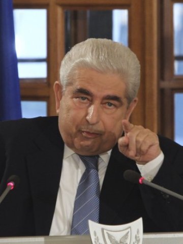 <p>
	Комунистическият президент на&nbsp;Кипър Димитрис Христофияс.<em> Снимка: Ройтерс</em></p>
