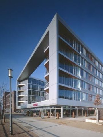 <p>
	Офис сграда в Германия. <em>Изображение: Orco Property Group</em></p>
