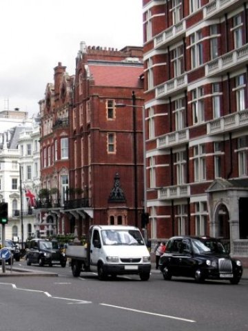 <p>
	Улица в Лондон. <em>Снимка: sxc.hu</em></p>
