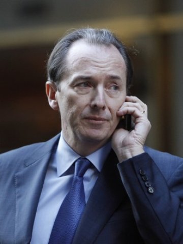 <p>
	Джеймс Горман, изпълнителен директор на банката. <em>Снимка: Ройтерс</em></p>
