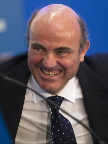 <p>
	Испанският министър на икономиката Луис де Гуидос.<em> Снимка: Ройтерс</em></p>
