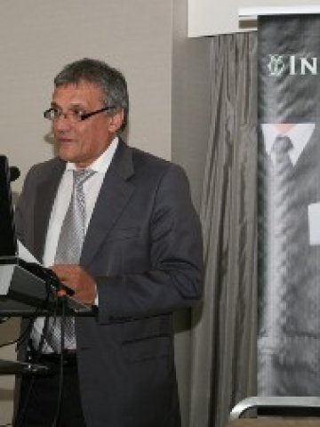 <p>Архитект Петър Диков. Снимка: Investor.bg</p>