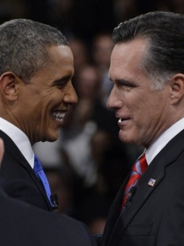 <p>
	Кандидатът на републиканците за президентския пост в САЩ Мит Ромни (в дясно) и президентът Барак Обама. <em>Снимка: Ройтерс</em></p>
