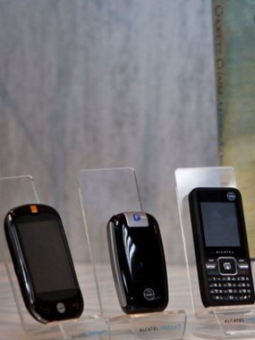 <p>
	България отбелязва спад с 5,5 на сто на ползвателите на мобилни телефони. <em>Снимка: Ройтерс</em></p>
