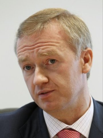 <p>
	Власислав Баумгертнер: Световната средна цена на калиевия карбонат, която в момента е около 400 долара на тон, ще се понижи през втората половина на годината под границата от 300 долара. <em>Снимка: Ройтерс</em></p>
