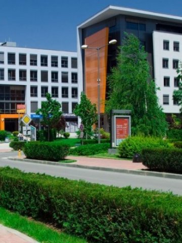 <p>
	Сградите 1 и 1Б в Бизнес Парк Младост. <em>Снимка: businesspark-sofia.com</em></p>
