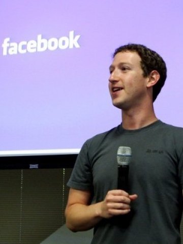 <p>
	Основателят и главен изпълнителен директор на Facebook Марк Зукърбърг. <em>Снимка: Ройтерс</em></p>
