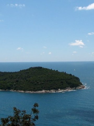 <p>
	Хърватски остров. Снимка: Investor.bg</p>
