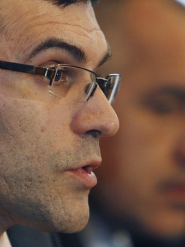 <p>
	Вице премиерът и министър на финансите Симеон Дянков. <em>Снимка: Ройтерс</em></p>
