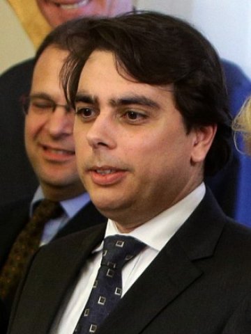 <p>
	<em>Служебният министър на икономиката, енергетиката и туризма Асен Василев</em> Снимка: <em>БТА</em></p>
