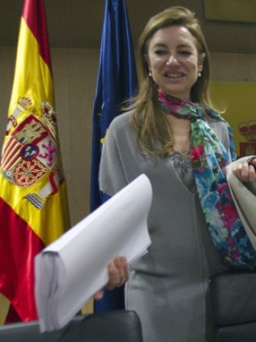 <p>
	Заместник финансовият министър на Испания Марта Фернандес Курас. <em>Снимка: Ройтерс</em></p>
