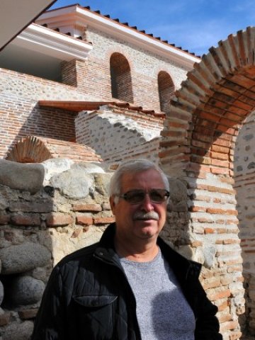 <p>
	Директорът на Археологическия музей в Сандански Владимир Петков. <em>Снимка: БТА</em></p>
