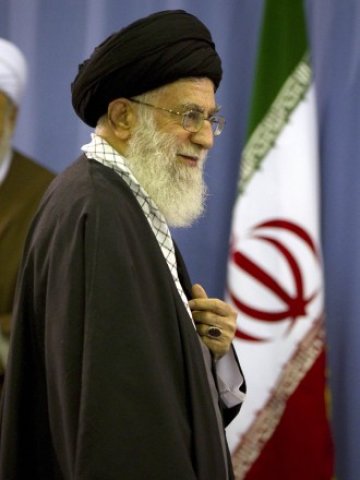<p>
	Върховният лидер на Иран Аятолах Али Хаменей.<em> Снимка: Ройтерс</em></p>
