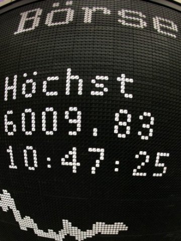 <p>
	Deutsche&nbsp;Borse&nbsp;Group е най-големият организатор за търговия с акции и други ценни книжа на територията на Германия. <em>Снимка: Ройтерс</em></p>
