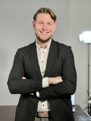 <p>
	Георги Захариев &ndash; главен изпълнителен директор и съосновател на&nbsp;Finance Academy. <em>Снимка:&nbsp;Finance Academy</em></p>
