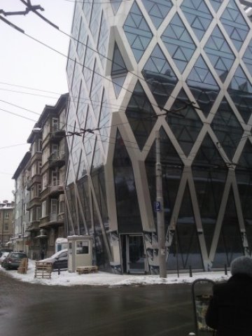 <p>
	Раковски бизнес център.&nbsp;<em>Снимка: Investor.bg</em></p>
