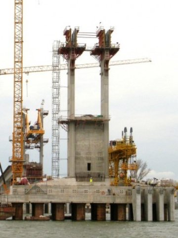 <p>
	<em>Строителството на &quot;Дунав мост 2&quot; е завършено на 86%.</em>&nbsp;Снимка: <i>БТА</i></p>
